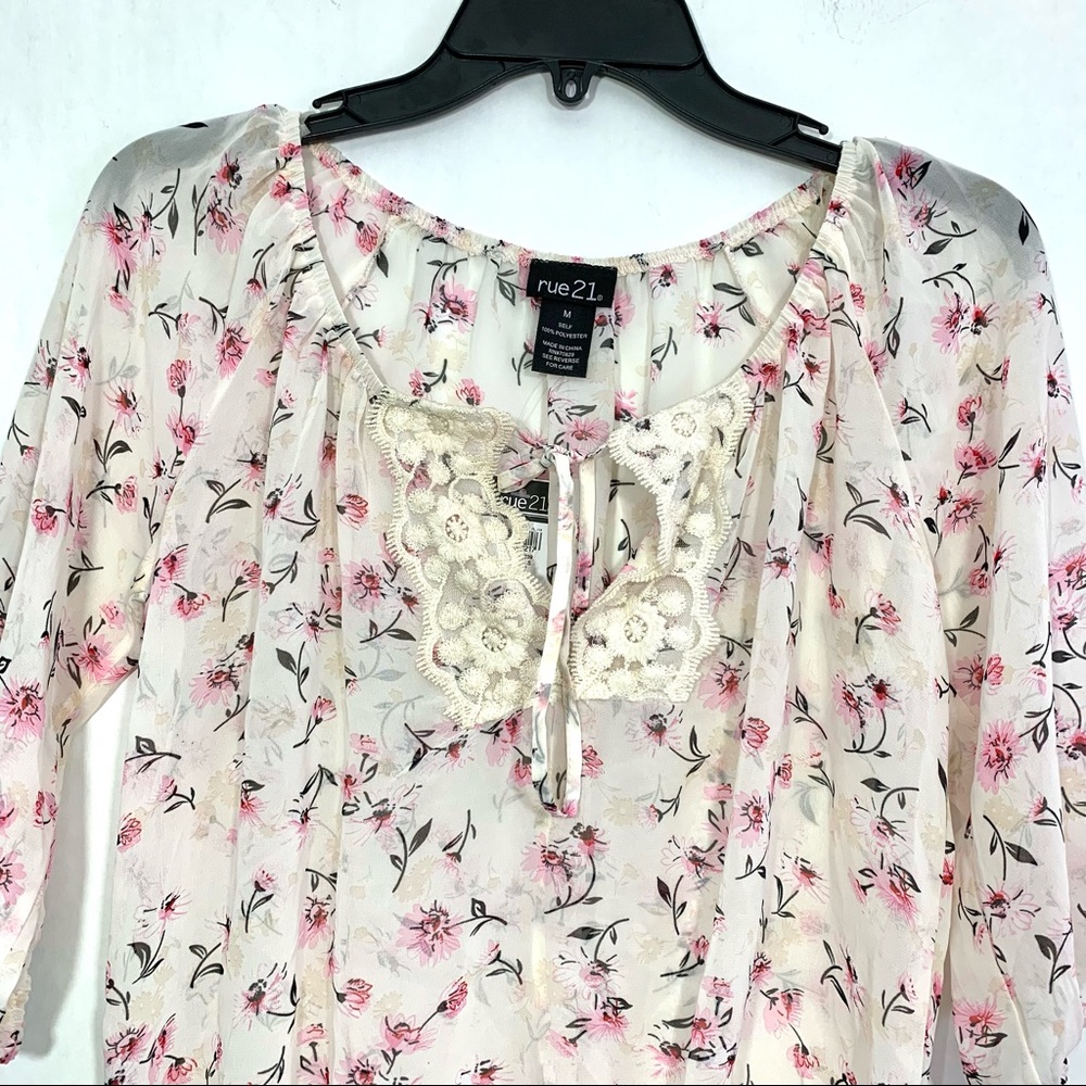 Rue 21 Women's Cream Pink Floral Lace Elbow Sleeve Sheer Blouse - NWT - Picture 2 of 8